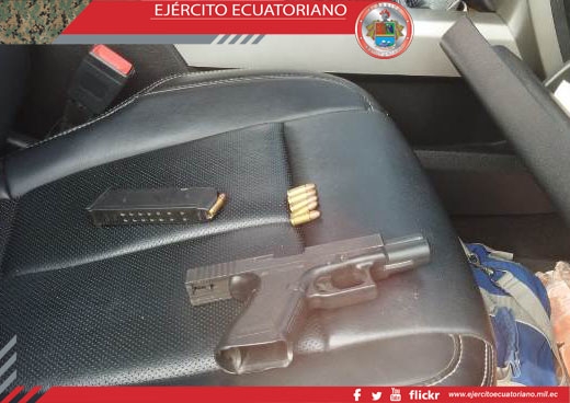 Militares incautan armas en Balao y Tenguel