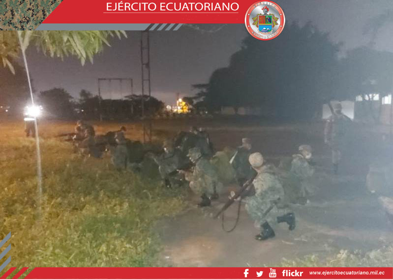 Militares en el Batallón Guayaquil efectuaron instrucción nocturna
