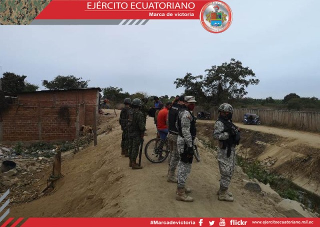 Brigada de Infantería N.° 1 El Oro realiza controles permanentes en el Límite Político Internacional