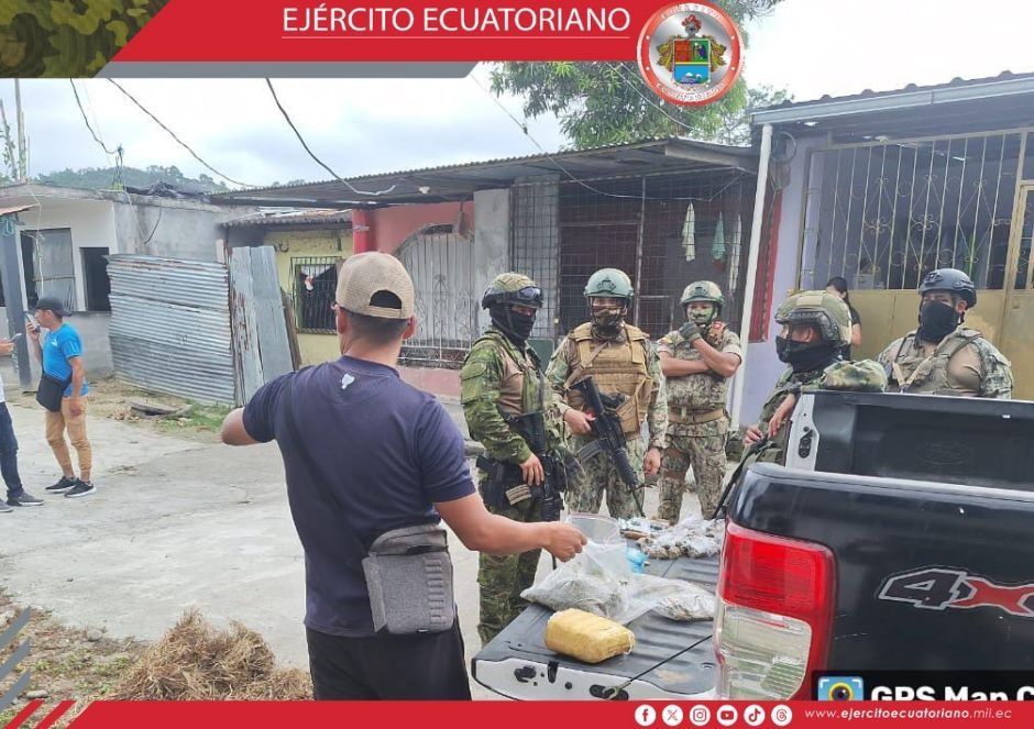 Soldados aprehendieron a un ciudadano y decomisaron armas y municiones