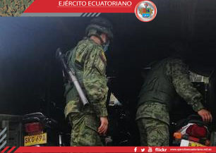En Carchi militares realizan operaciones de control