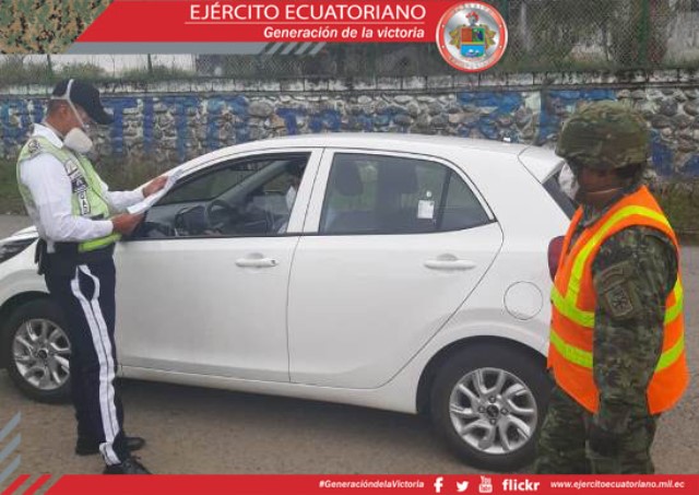 Fuerzas Armadas realizan operaciones de control del toque de queda en Azogues