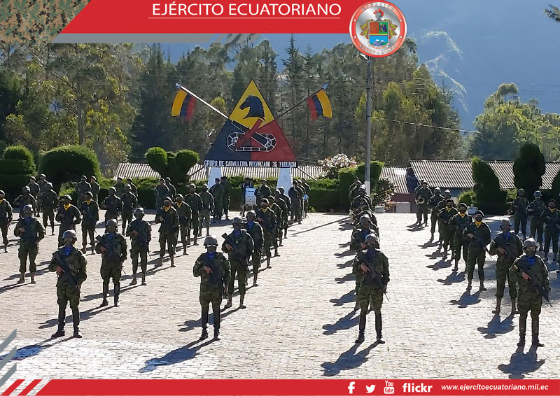 Ceremonia de bienvenida al personal de soldados graduados en la Esforse