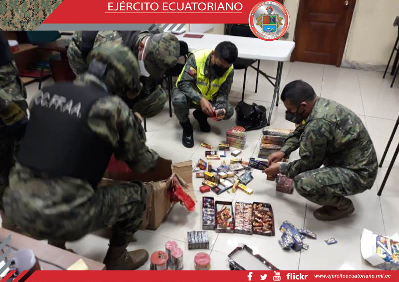 Militares incautaron pirotecnia en Cuenca