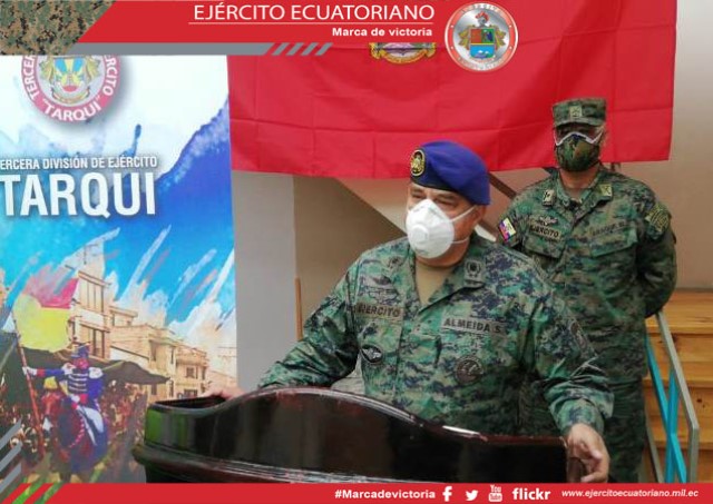Militares donan insumos de bioseguridad a Fundación Hope