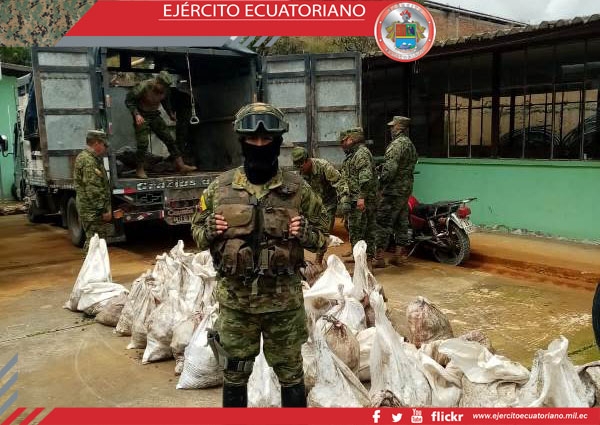 Militares continúan operaciones en zonas donde realizan minería ilegal