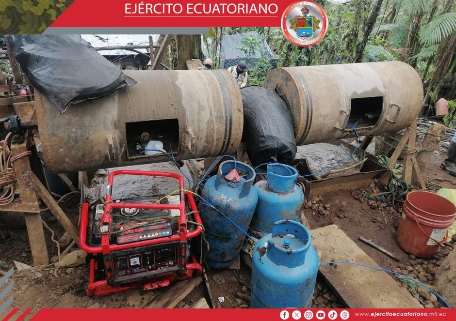 Ejército Ecuatoriano ejecutó operación militar en contra de la minería ilegal en Imbabura