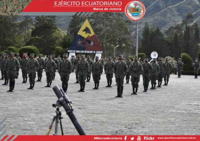 Nuevos subtenientes y soldados se incorporan a sus unidades militares