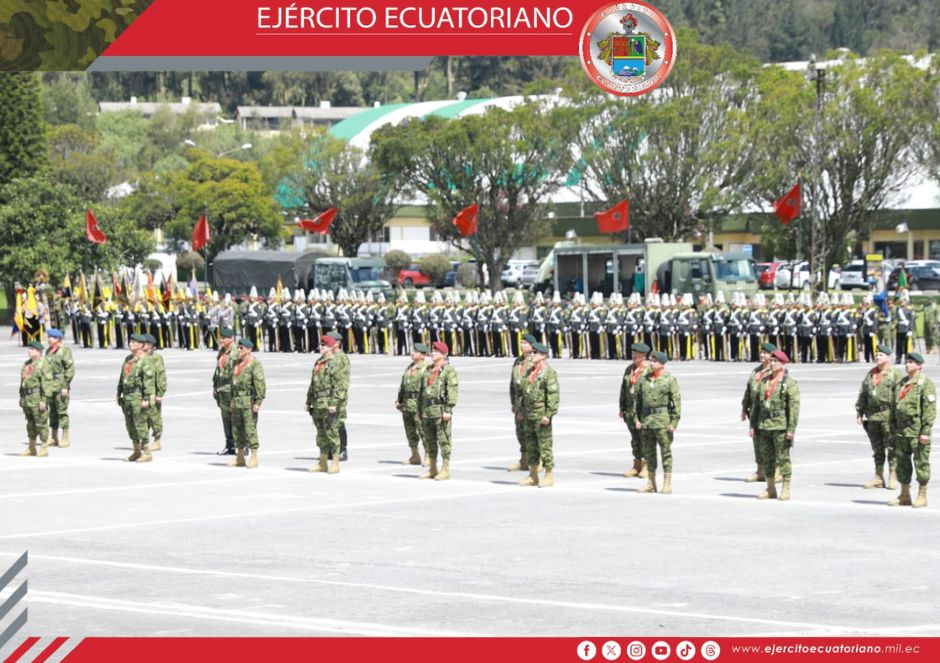 Ejército Ecuatoriano desarrolló ceremonia de reconocimiento profesional