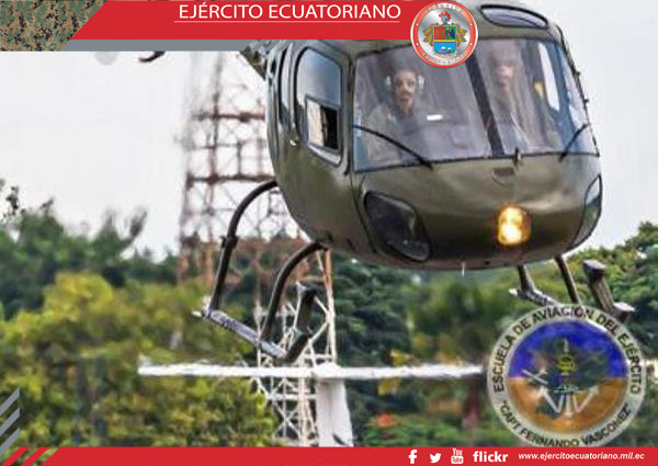 Pilotos de la aviación del Ejército se capacitan