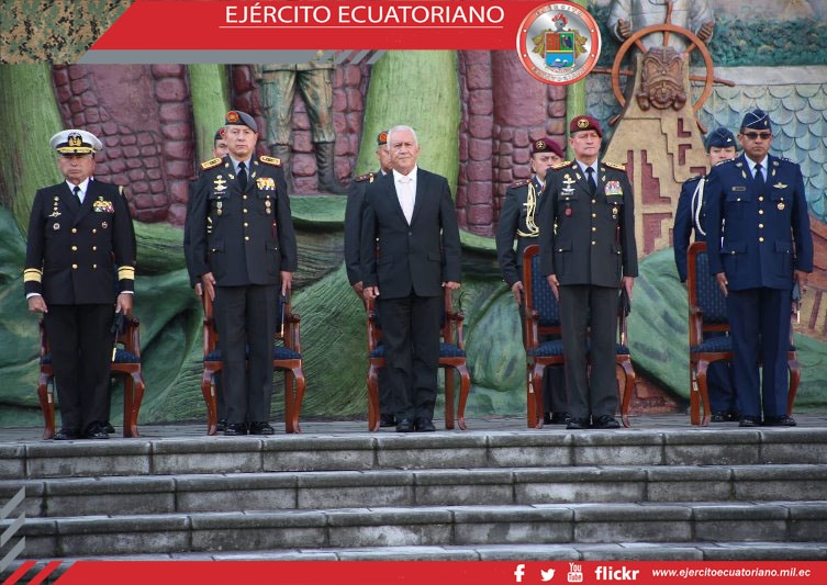 Ministro de Defensa Nacional presentó al Alto Mando Militar