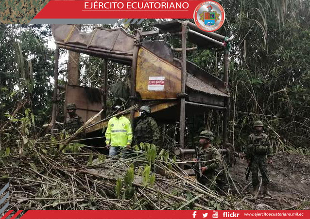 B.O.E.S. 47 frena actividades de minería ilegal en el Tena