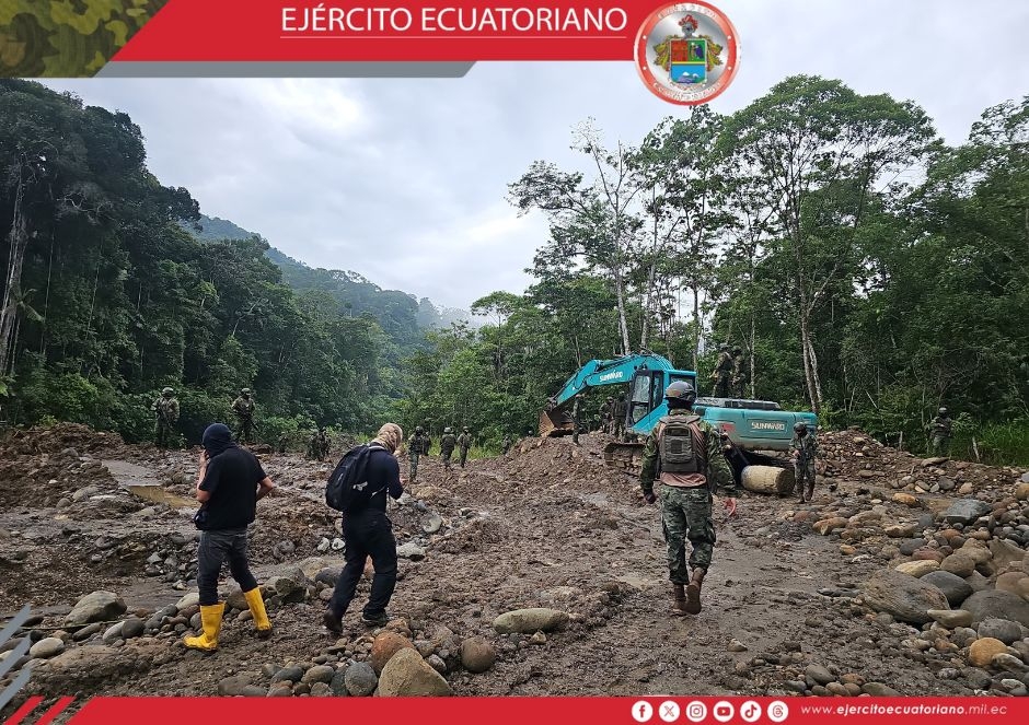 Soldados Iwias realizan operaciones militares contra la minería ilegal