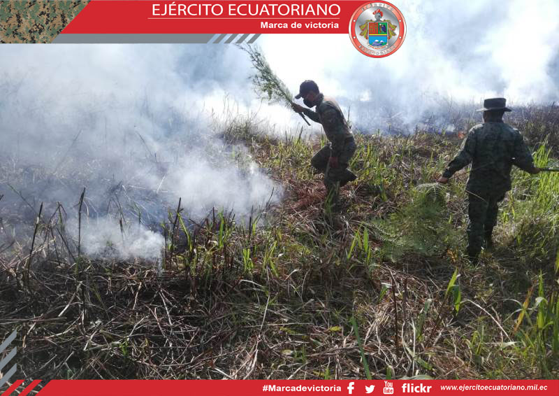 Batallón Gualaquiza apoya en sofocación de incendio