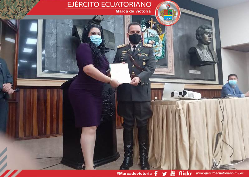 Autoridades del cantón Rocafuerte hicieron un reconocimiento al personal militar
