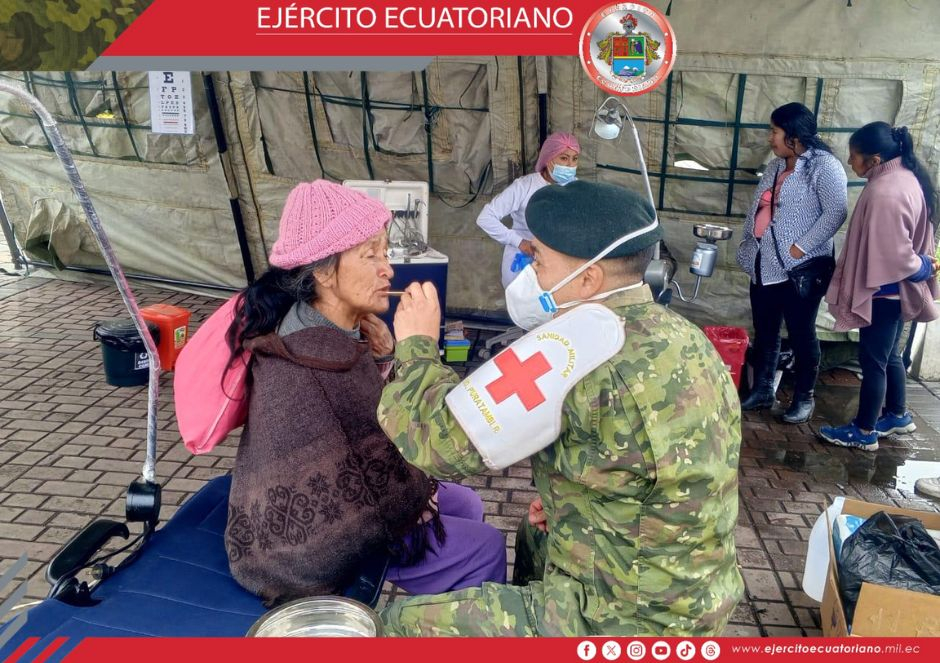 Brigada de Fuerza Especiales realiza acción cívico - militar en Latacunga