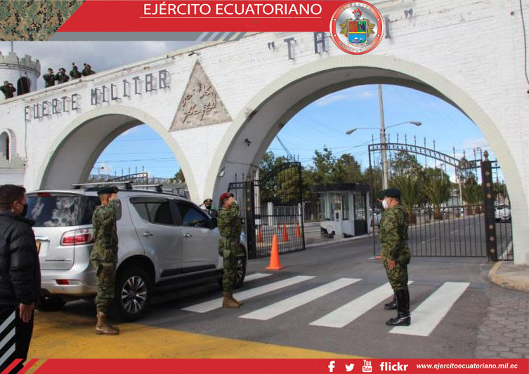 Comandante General del Ejército visita Brigada de Caballería Blindada Galápagos