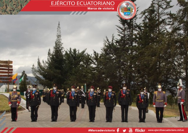 Ejército Ecuatoriano realiza reconocimiento a suboficiales mayores que finalizan su carrera militar