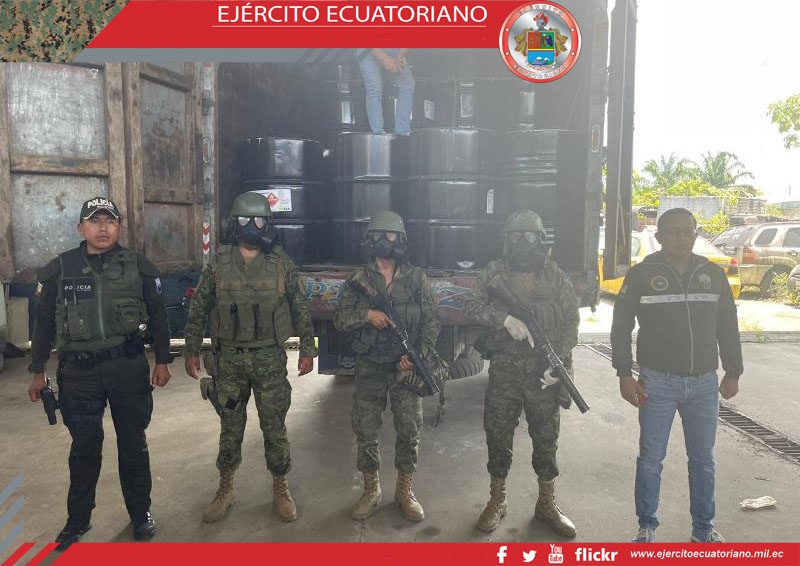 Militares incautaron 6380 galones de acetona