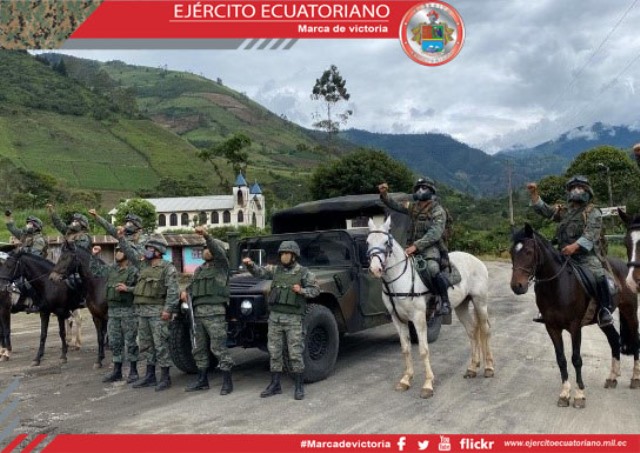Militares realizan patrullajes hipomóviles para seguridad de la ciudadanía