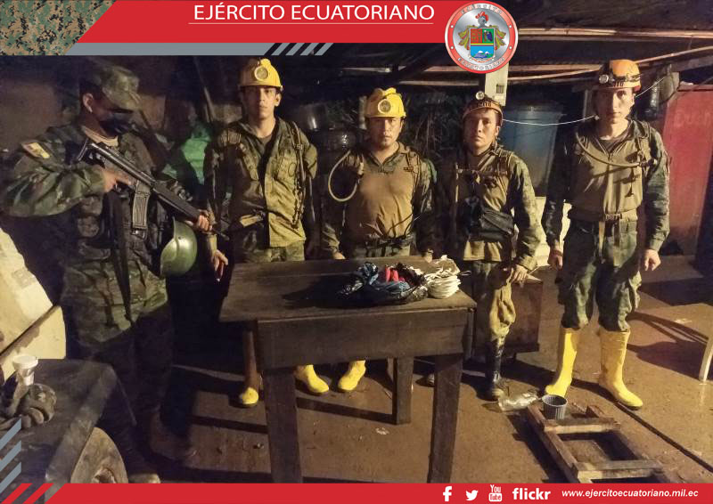Militares incautan material explosivo en El Oro