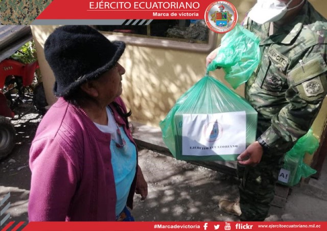 Soldados de las Fuerzas Armadas trabajan por el bienestar de la ciudadanía