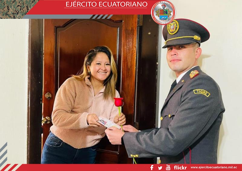 Homenaje a las mujeres que trabajan en el Ejército Ecuatoriano
