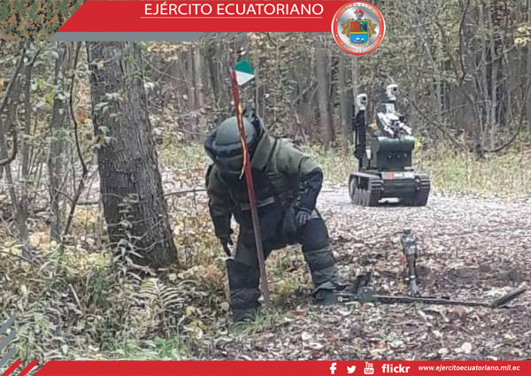 Personal del Ejército Ecuatoriano se capacita en Canadá en neutralización de dispositivos explosivos