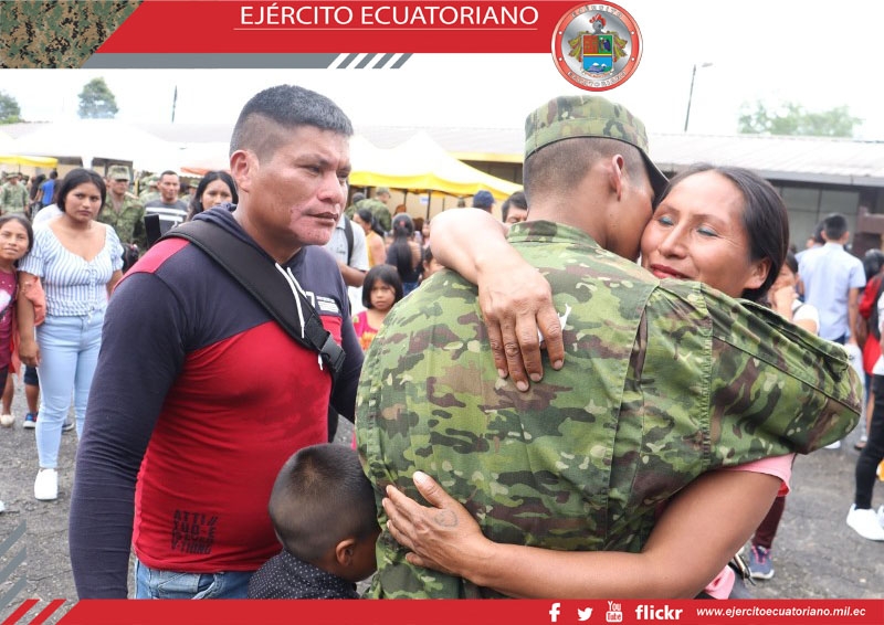 Visita familiar a los aspirantes de la Escuela de Iwias Coronel Gonzalo Barragán