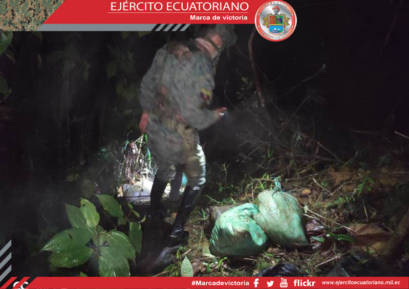 Militares incautaron material minero en Imbabura