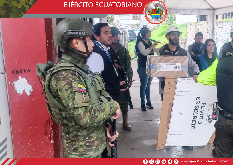 El Ejército Ecuatoriano brinda seguridad durante la jornada electoral en los centros carcelarios
