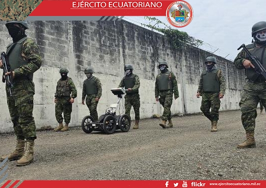 Implementación de medios tecnológicos para detección de hundimientos, túneles o caletas en los centros carcelarios