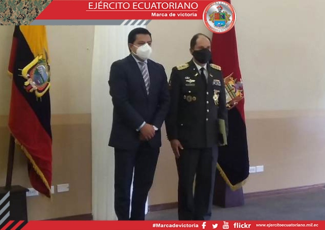 Brigada Galápagos recibe reconocimiento de Gobernación de Chimborazo