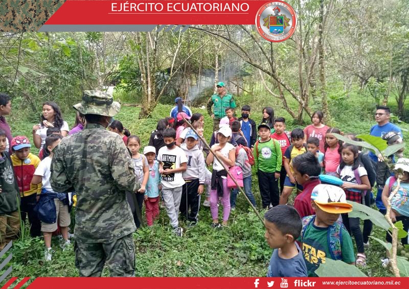 Niños de Zamora Chinchipe participan en actividades lúdicas en el B.S. 62 Zamora