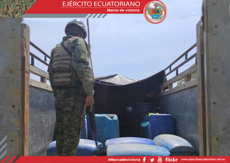 En retén militar soldados decomisan 220 galones de combustible