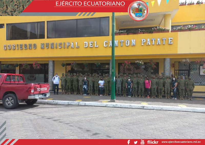 Aspirantes a soldados ayudan a la población de la provincia de Tungurahua