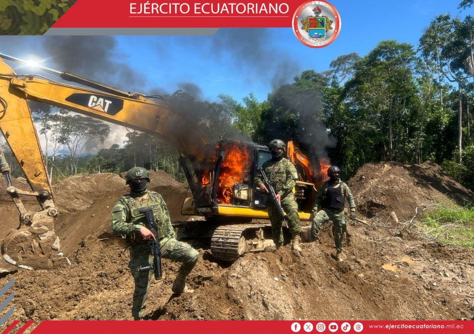 Ejército Ecuatoriano efectuó operación contra la minería ilegal en la provincia de Napo
