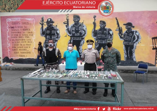 PPL de la cárcel de Bellavista entregan armas artesanales
