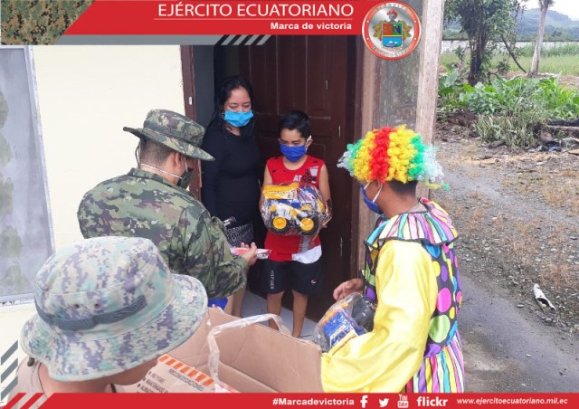 Fuerzas Armadas festejan a los niños en su día