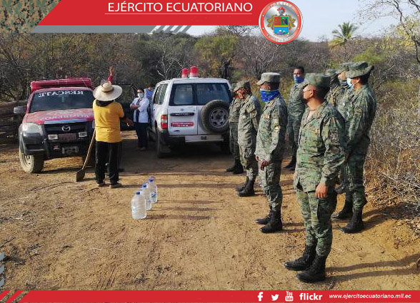 Militares ayudan a mitigar incendio en Zapotillo