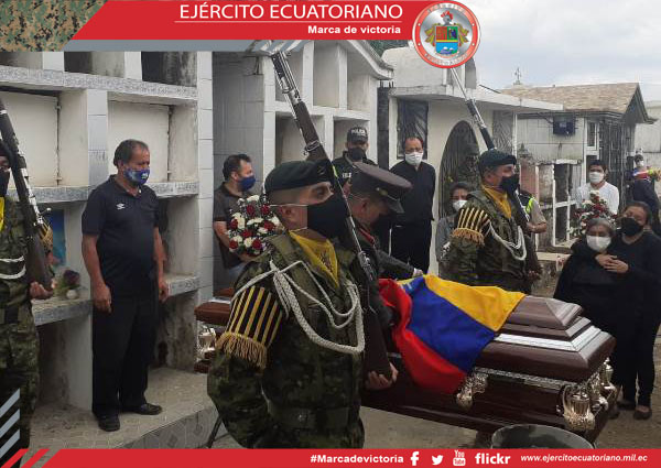 En Puyango se rinde honores fúnebres a excombatiente de 1941
