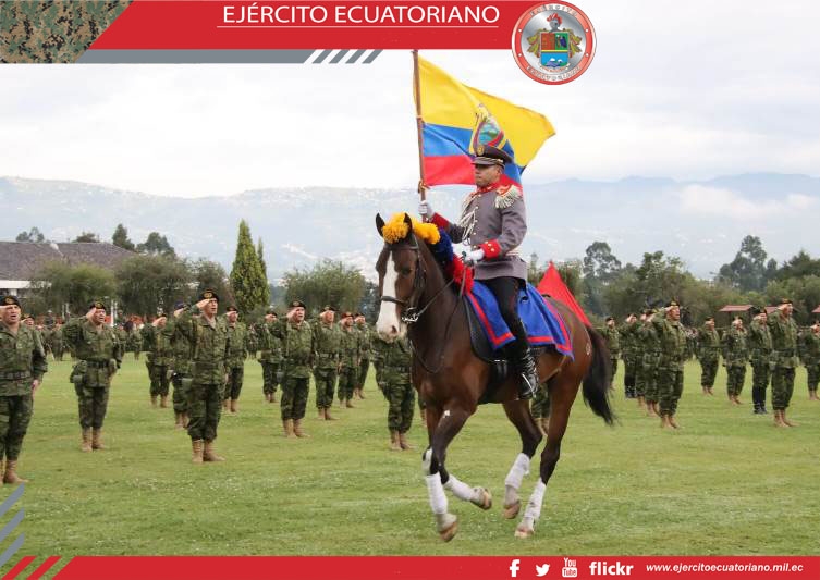 Oficiales ascendieron al grado de coronel