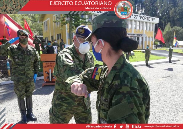 Después de luchar contra el COVID-19 compañeros se reintegran a sus labores en Cuenca