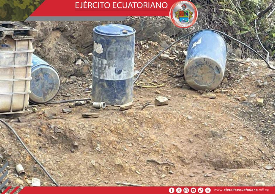 En Sigsig se decomisó material y equipo de minería ilegal