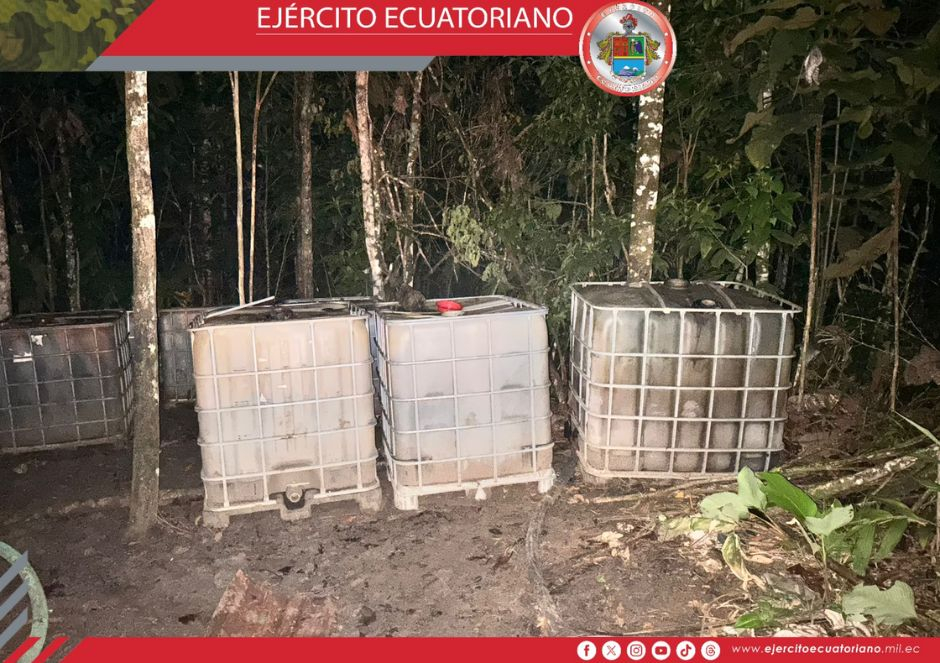Militares descubren piscina clandestina de combustible en Sucumbíos