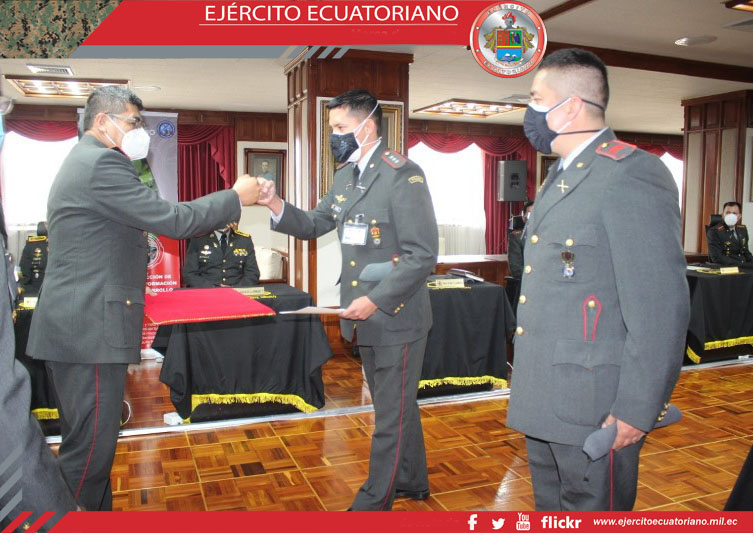 Ejército Ecuatoriano premió a los triunfadores del concurso de ingenios militares