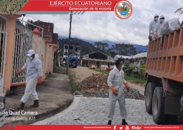 Batallón Gualaquiza colaboró en minga de recolección