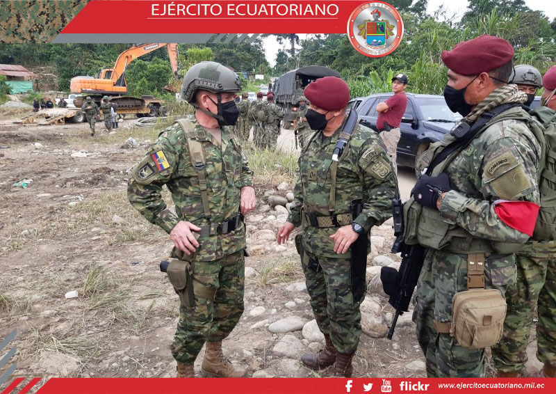 Militares incautaron armas y equipo militar en el cantón Putumayo