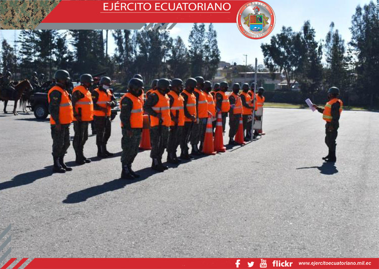 Personal de la Brigada Galápagos se capacita en temas sobre operaciones en el ámbito interno