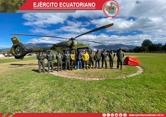 Ejército apoya en el combate al incendio en la Reserva Cotacachi-Cayapas